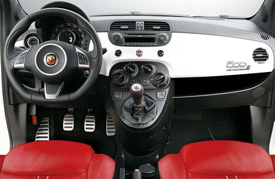 fiat-500-abarth-interni.jpg