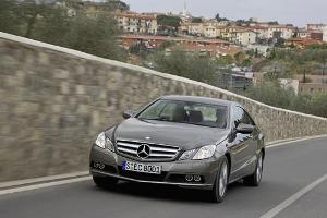 Mercedes Classe E coupé un cocktail di prestazioni, lusso e tanto fascino