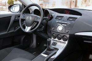 Nuova Mazda 3 interni