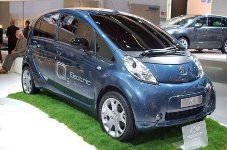 Peugeot iOn: non si conoscono i prezzi ma le prenotazioni su Internet sono aperte