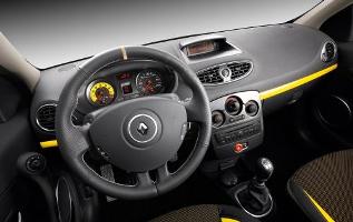 Renault Clio RS una piccola grande sportiva purosangue